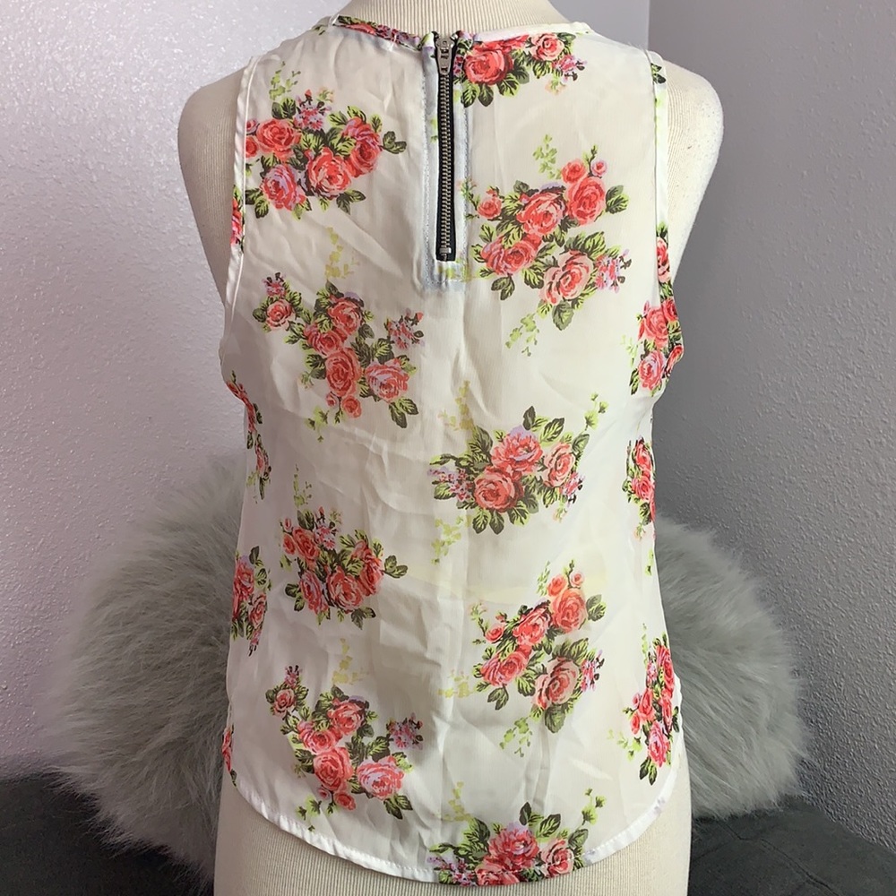 Flower Pattern Blouse - Picture 2 of 4
